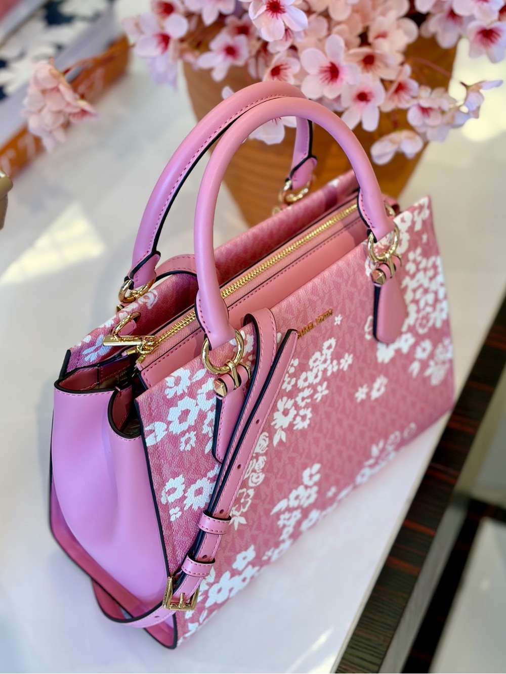MICHAEL KORS Marilyn Md Printed Signature Logo Satchel Crossbody
Carnation - Picture 8 of 13